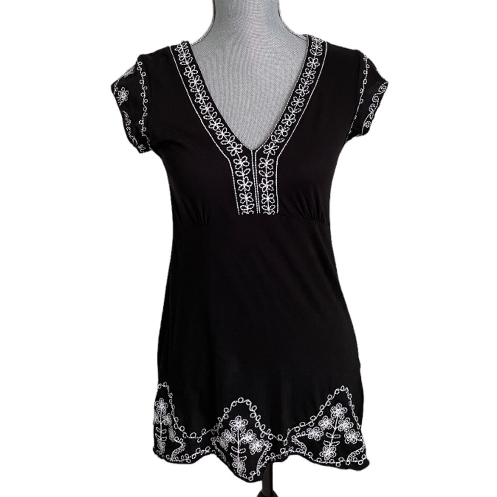 BCBG MaxAzria black tunic size M